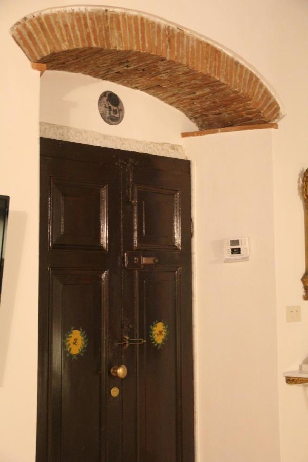La Porta Sui Monti Di Luna Carrara Exterior photo