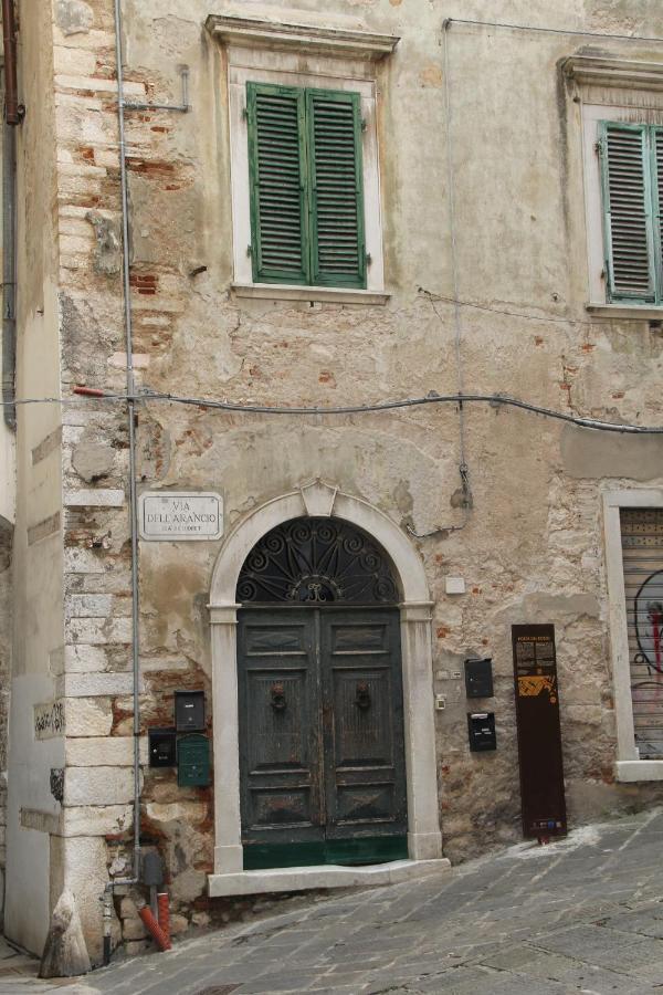 La Porta Sui Monti Di Luna Carrara Exterior photo